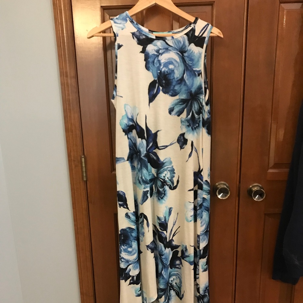 Women’s Floral Maxi Dress